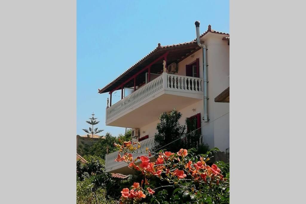 Ueber Den Daechern Von Koroni Extérieur photo