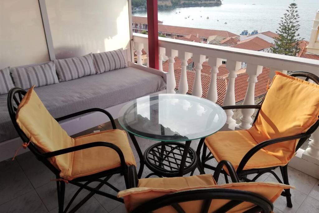 Ueber Den Daechern Von Koroni Extérieur photo