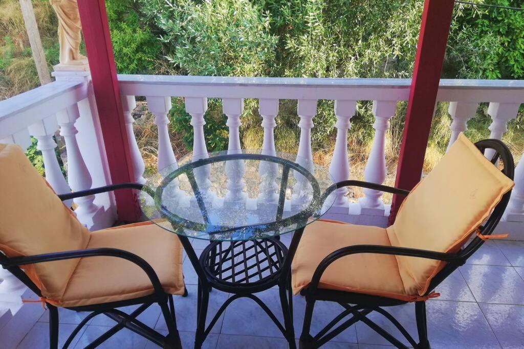 Ueber Den Daechern Von Koroni Extérieur photo
